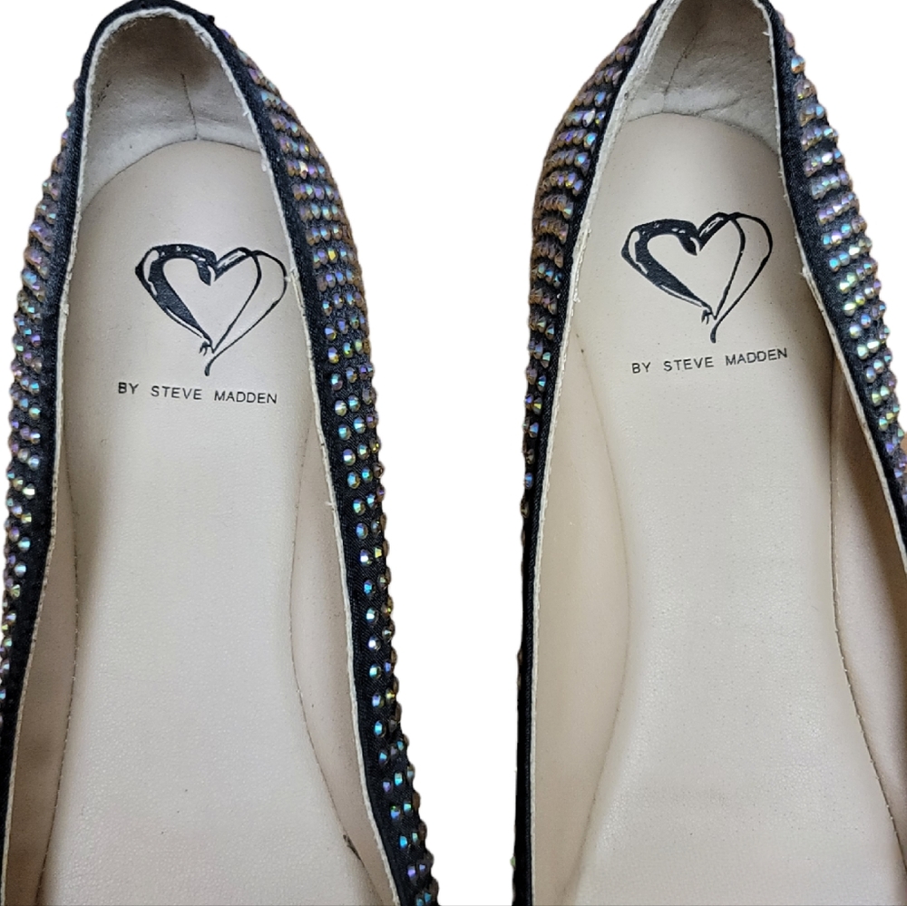Shoes - Picture 9 of 12